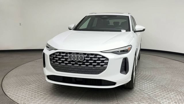 Used 2025 Audi Q5 Premium Plus w/ Premium Plus AWD/4WD image 7