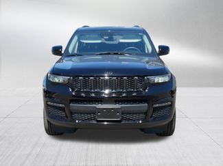 Used 2023 Jeep Grand Cherokee L Limited w/ Black Appearance Package AWD/4WD video 2