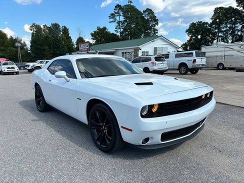 Used 2017 Dodge Challenger R/T Plus RWD image 7