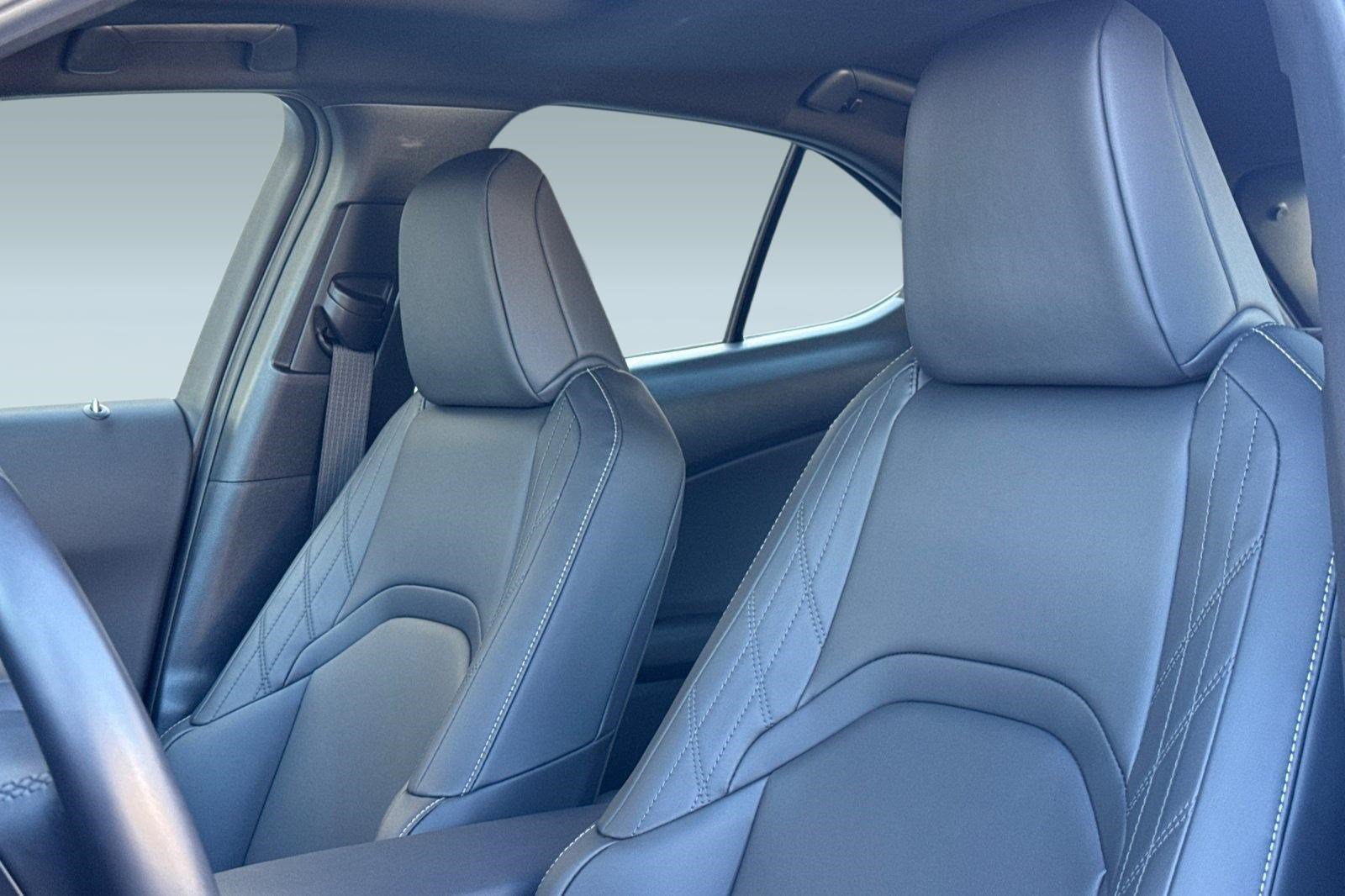 Certified 2025 Lexus UX 300h FWD w/ Accessory Package (Z2) image 24
