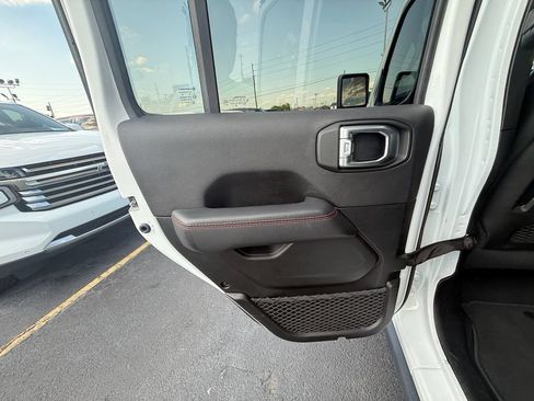 Used 2020 Jeep Wrangler Unlimited Rubicon AWD/4WD image 18