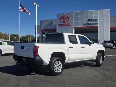 New 2025 Toyota Tacoma SR image 5
