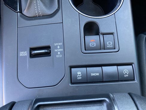 Used 2022 Toyota Highlander XLE image 86