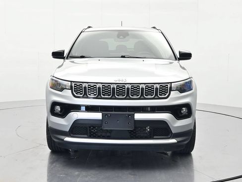 Used 2024 Jeep Compass Limited AWD/4WD image 2