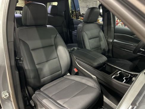 New 2026 Chevrolet Traverse LT w/ Midnight/Sport Edition image 43