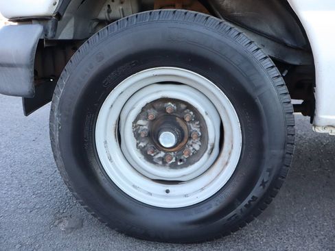 Used 2006 Ford E-250 and Econoline 250 RWD image 28