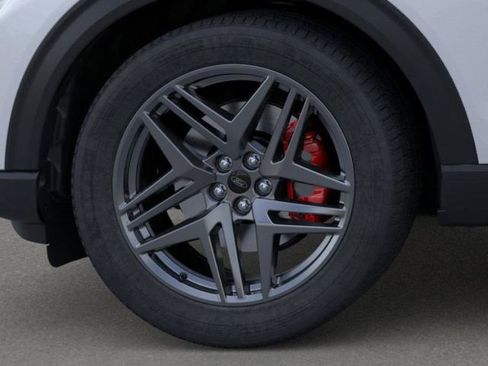 New 2026 Ford Explorer ST RWD image 19