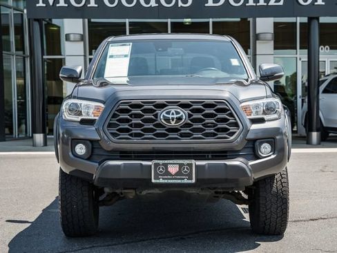 Used 2020 Toyota Tacoma TRD Off-Road AWD/4WD image 2