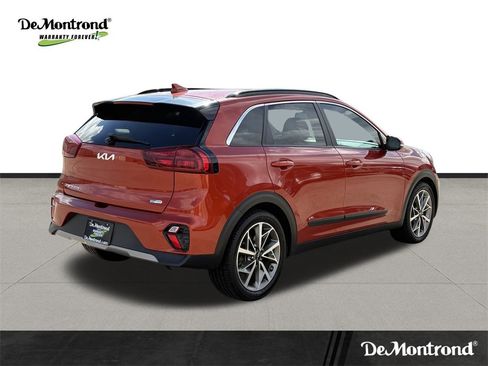Used 2022 Kia Niro Touring Special Edition image 5