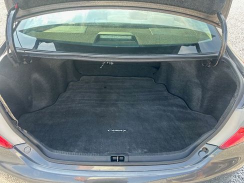 Used 2014 Toyota Camry LE image 12