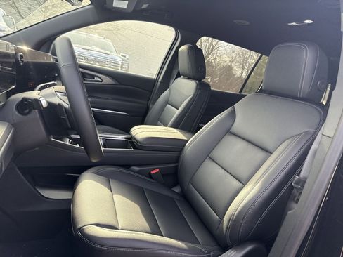 New 2026 Chevrolet Traverse LT w/ Driver Confidence Package image 12