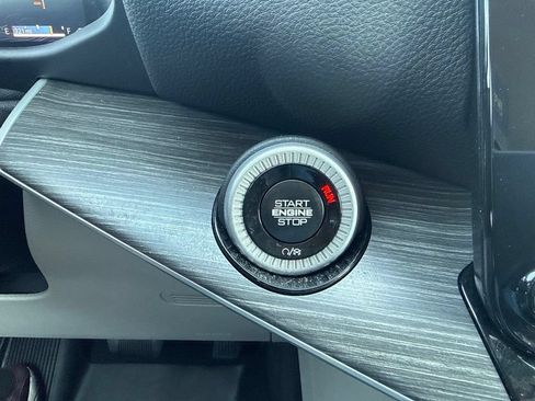 Used 2024 Jeep Wagoneer L Series III w/ Premium Group I AWD/4WD image 22