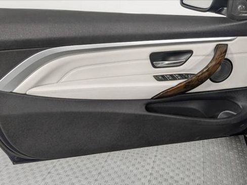 Used 2018 BMW 440i xDrive Convertible AWD/4WD image 10