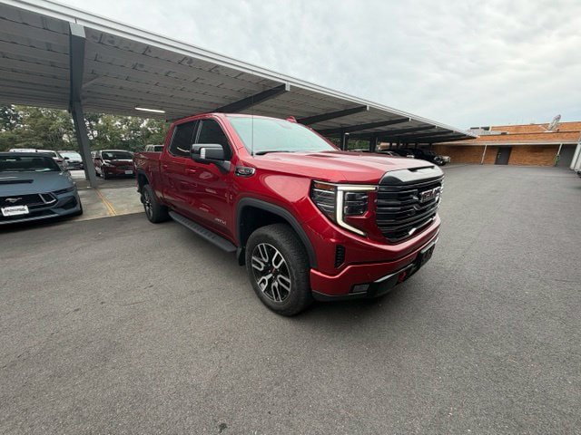 Used 2022 GMC Sierra 1500 AT4 w/ AT4 Premium Package AWD/4WD image 7