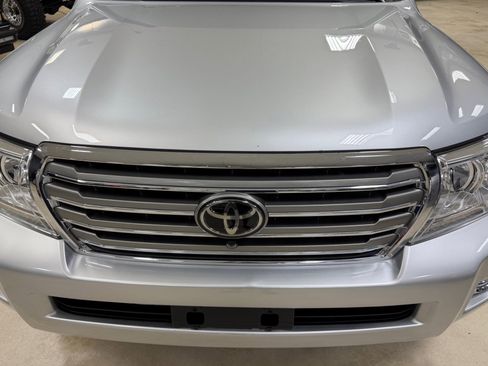 Used 2015 Toyota Land Cruiser image 19