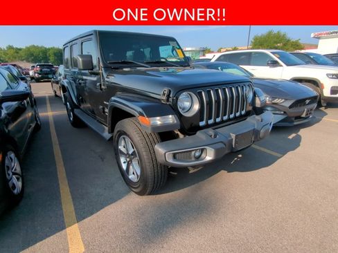 Used 2019 Jeep Wrangler Unlimited Sahara AWD/4WD image 3
