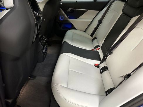 Used 2025 BMW M5 w/ Carbon Package image 30