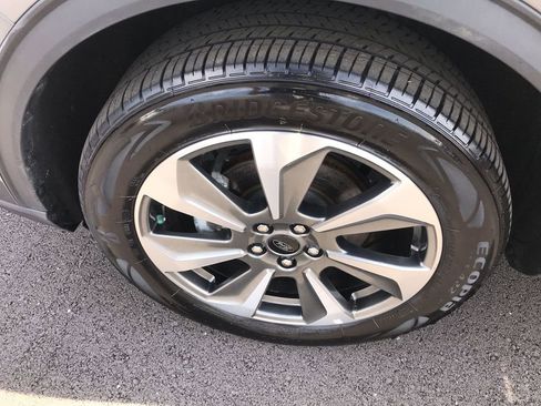 Used 2025 Ford Escape Platinum AWD/4WD image 10