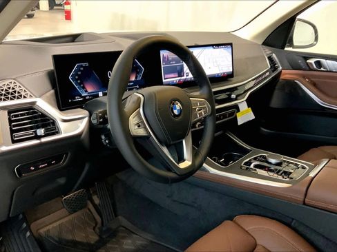 New 2026 BMW X7 xDrive40i image 8