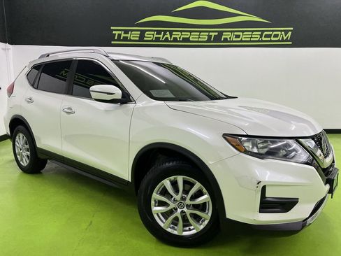 Used 2018 Nissan Rogue SV image 1