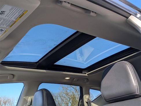 Used 2024 Nissan Murano SL image 12