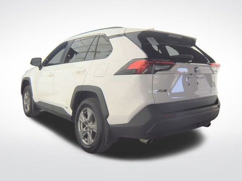 Used 2024 Toyota RAV4 XLE w/ Convenience Package image 6