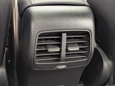 Used 2020 Ford Escape Titanium w/ Titanium Premium Package 2.0 image 23