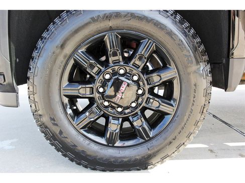 Used 2025 GMC Sierra 2500 AT4 w/ AT4 Premium Plus Package image 29