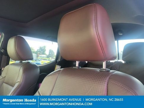 Used 2017 Toyota Tacoma Limited w/ Tow Package AWD/4WD image 10