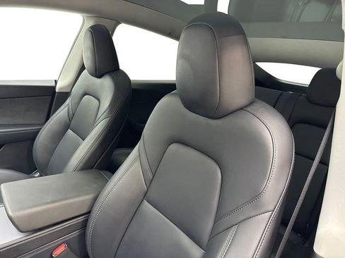 Used 2025 Tesla Model Y Long Range AWD/4WD image 26
