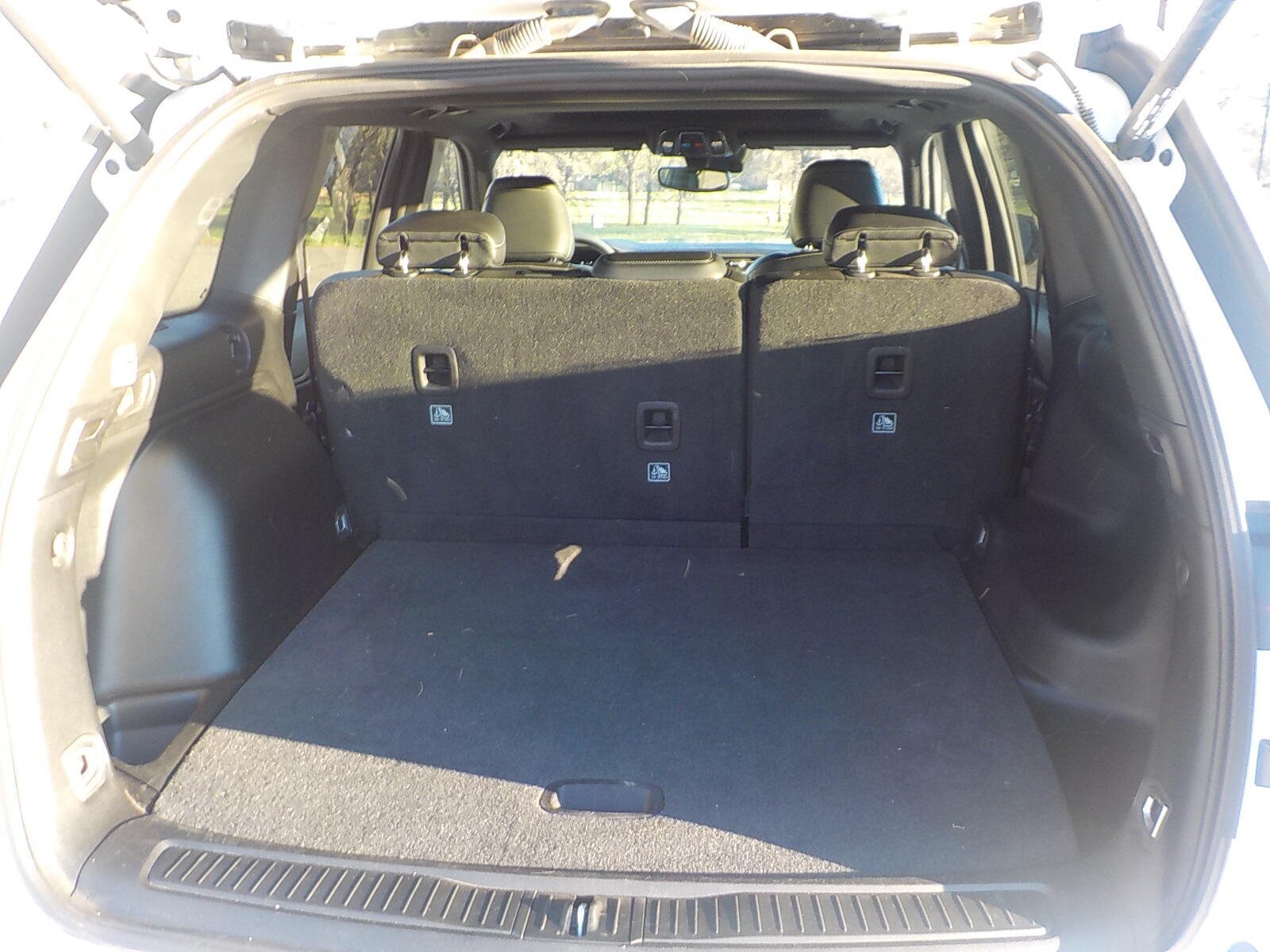 Used 2024 Jeep Grand Cherokee Altitude AWD/4WD image 8