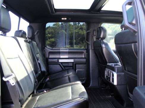 Used 2018 Ford F150 Lariat w/ Equipment Group 502A Luxury AWD/4WD image 19