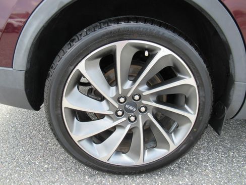 Used 2020 Lincoln Nautilus Reserve w/ Equipment Group 202A AWD/4WD image 8