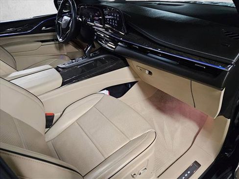 Used 2023 Cadillac Escalade ESV Premium Luxury w/ Performance Package image 21