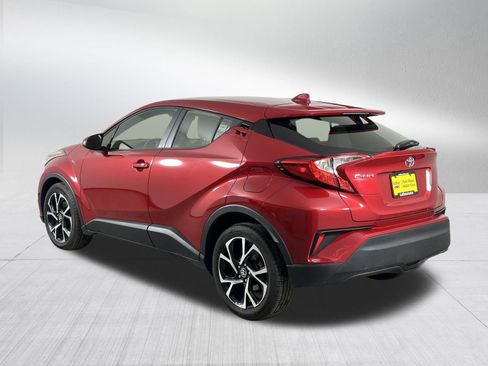 Used 2020 Toyota C-HR XLE image 5