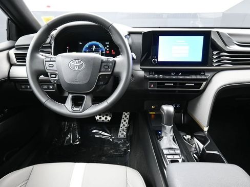 Certified 2025 Toyota Camry SE w/ Convenience Package FWD image 20