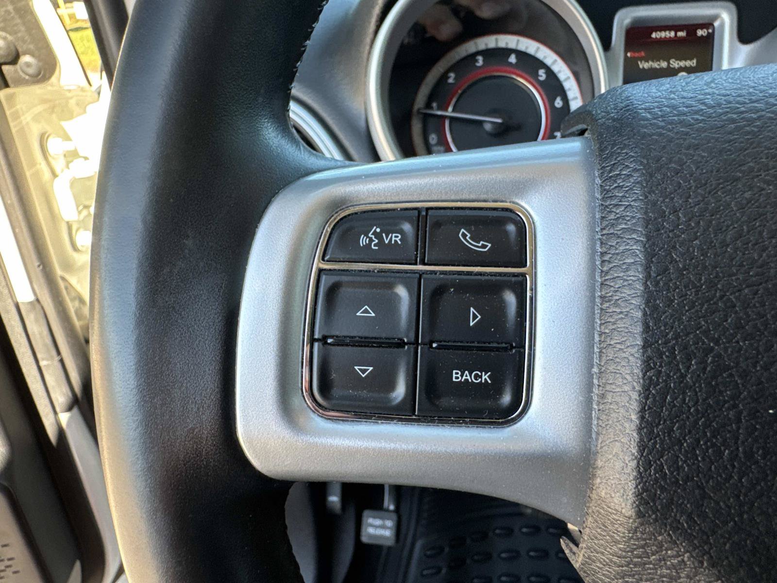 Used 2020 Dodge Journey SE w/ SE Popular Equipment Group FWD image 35