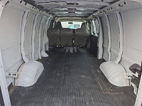 Used 2019 Chevrolet Express 3500 Extended w/ Driver Convenience Package RWD image 16