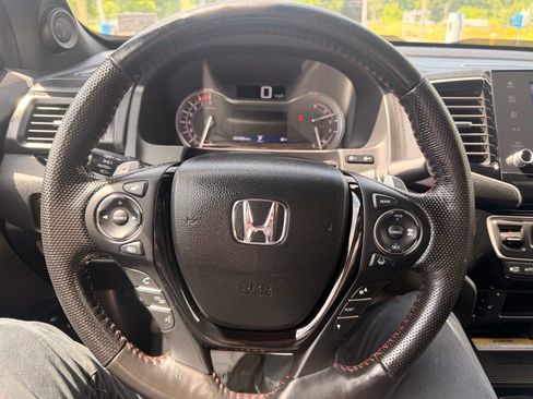 Used 2023 Honda Ridgeline Black Edition image 16