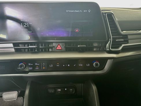 Used 2025 Kia Sportage EX FWD image 24