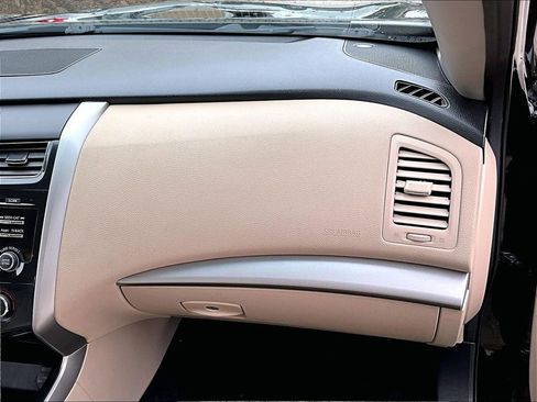 Used 2015 Nissan Altima 2.5 S w/ Sport Value Package image 15