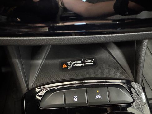 Certified 2024 Buick Envista Avenir FWD image 22