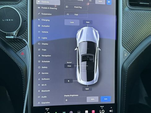 Used 2018 Tesla Model S 100D image 24