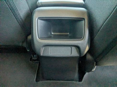 Used 2024 Honda HR-V LX image 16
