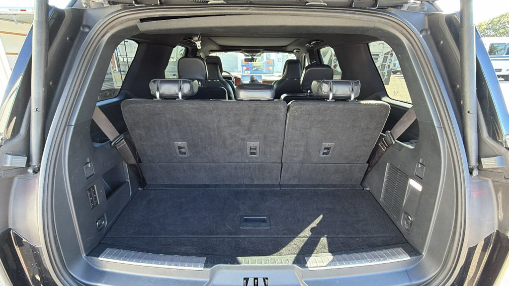 Used 2023 Lincoln Navigator Reserve RWD image 12