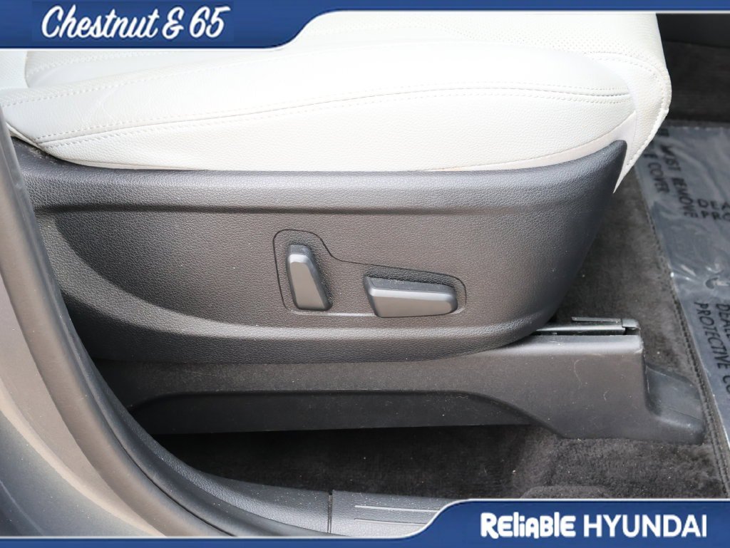Used 2022 Hyundai Palisade SEL w/ Premium Package FWD image 10