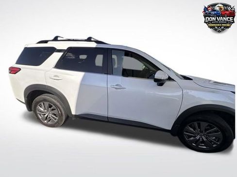 Used 2025 Nissan Pathfinder SV w/ Black Appearance Package AWD/4WD image 7