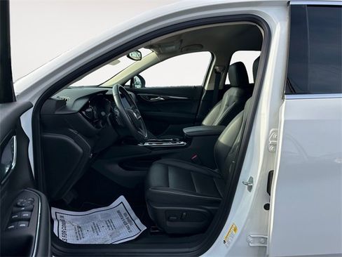 Used 2023 Buick Envision Essence image 9