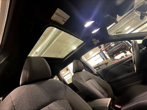 Used 2025 Subaru Forester Premium image 22