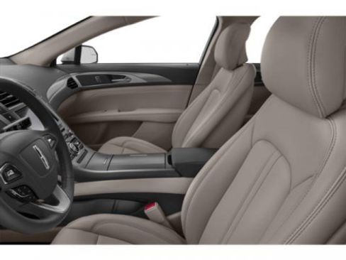 Used 2019 Lincoln MKZ Reserve FWD image 9